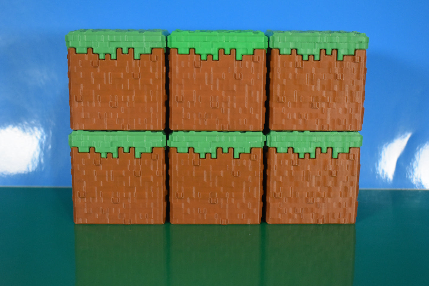 Mini Grass Block Container – 2″ Voxel-Style Desk Storage Cube