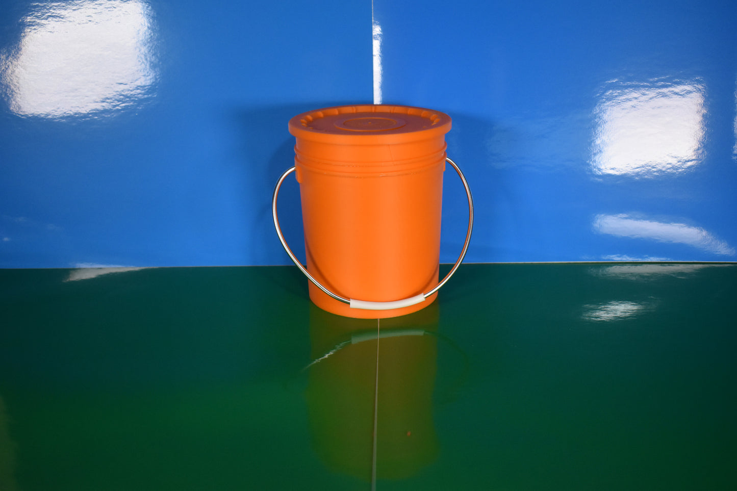 Mini Bucket with Lid – Multiple Colors & Sizes