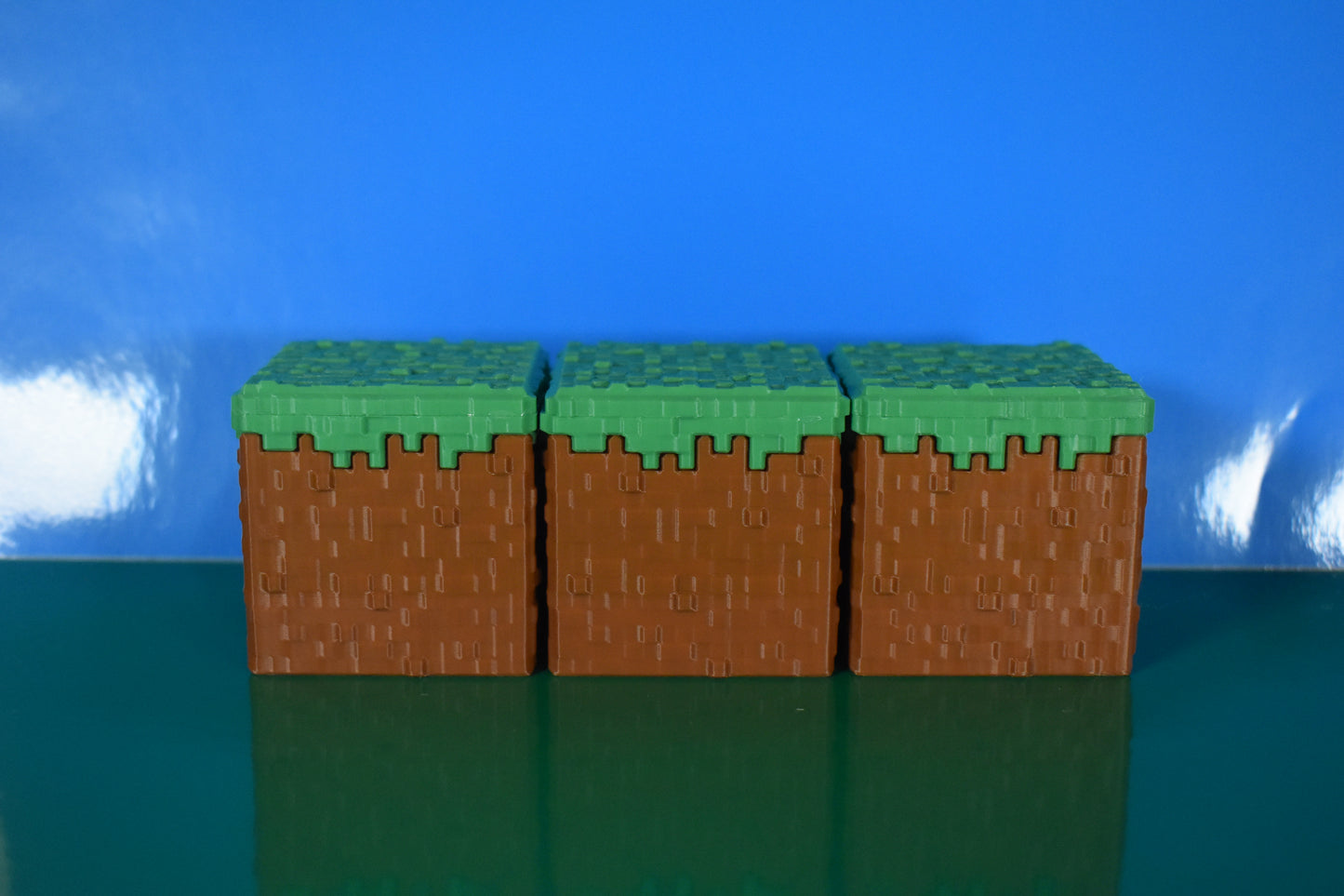 Mini Grass Block Container – 2″ Voxel-Style Desk Storage Cube