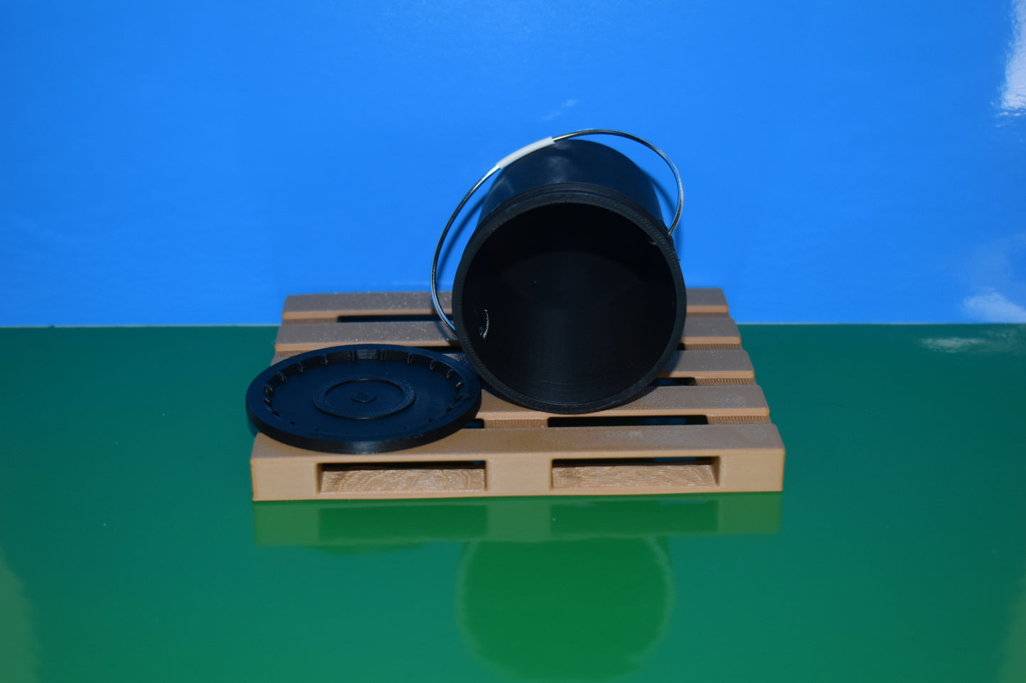 Mini Bucket with Lid – Multiple Colors & Sizes