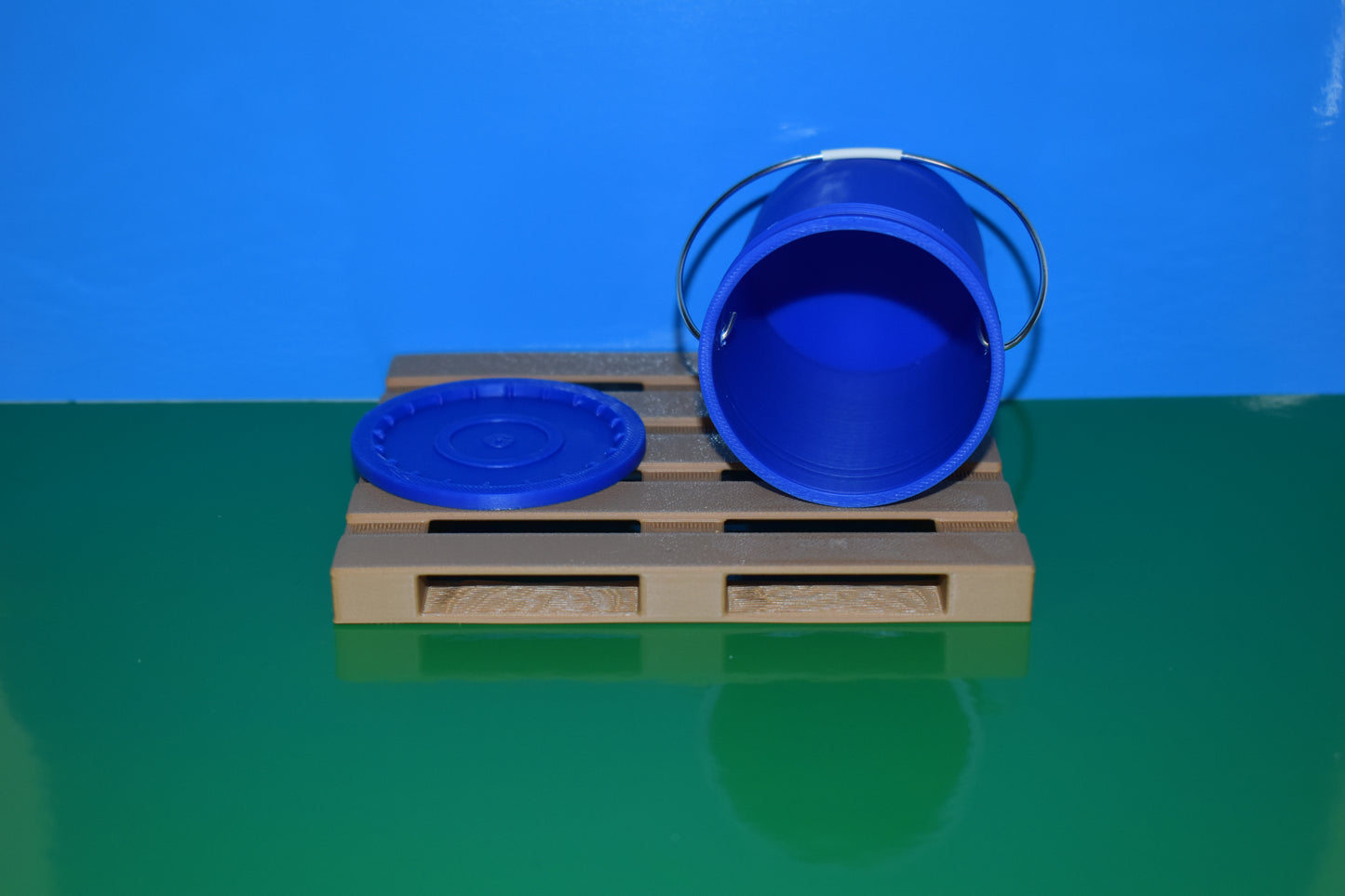 Mini Bucket with Lid – Multiple Colors & Sizes